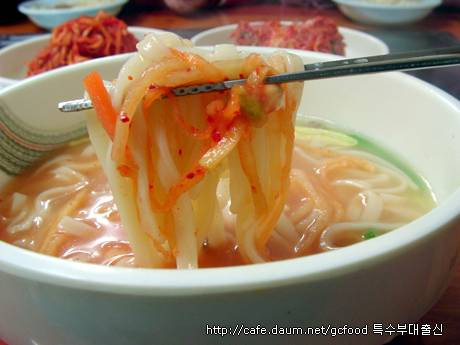 사골칼국수 이미지